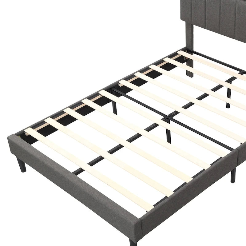 Lit plateforme rembourré grand format avec tête de lit de rangement et ports USB