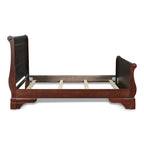 Holz-Schlittenbett mit Bordeaux-Finish