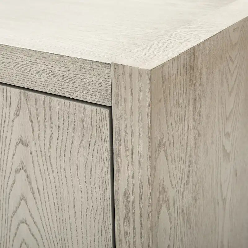Credenza contenitore a 4 ante con ripiani regolabili